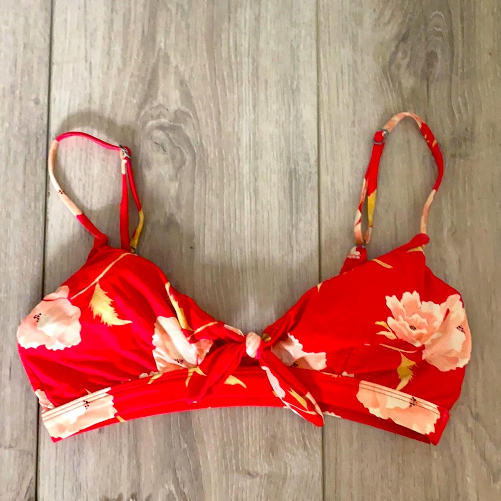 Billabong swim top
